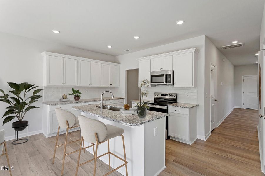 Kitchen - Dahlia - Virtual Staging