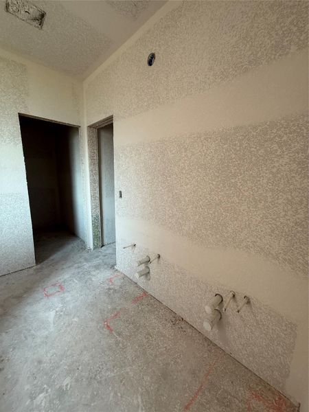 Spacious, unfurnished interior of a new home in Berry Creek Highlands, Georgetown (Image 16).