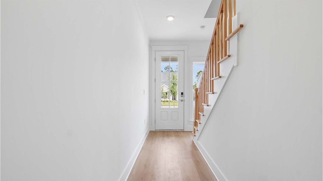 Spacious, unfurnished interior of a new home in Breakfast Point East Phase I, Panama City Beach (Image 19).