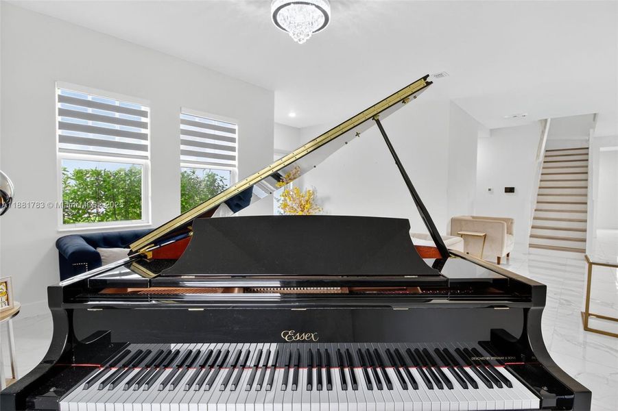 Image 25 of a home in Crescent Ridge.