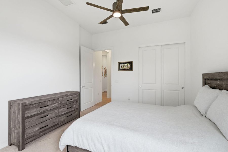 12-web-or-mls-10550_Northbrook_Cir_013