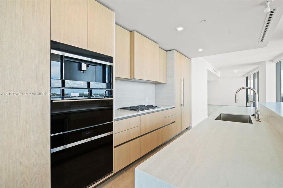 Furnished interior view inside a new home in , Pompano Beach (Image 14).