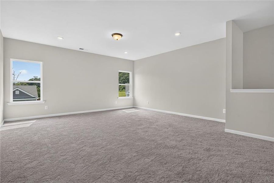 Spacious, unfurnished interior of a new home in Sycamore Crest, Calhoun (Image 23).