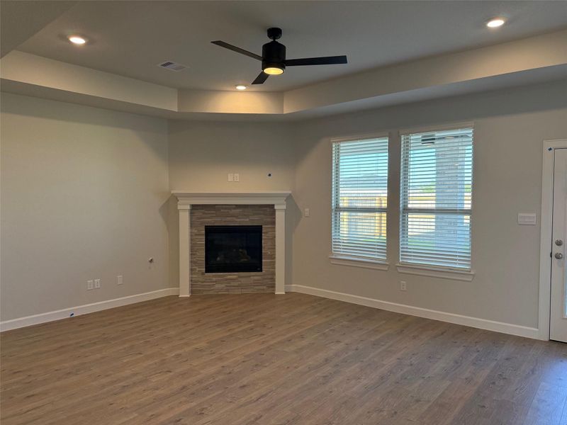 Spacious, unfurnished interior of a new home in Wellborn Settlement, College Station (Image 15).