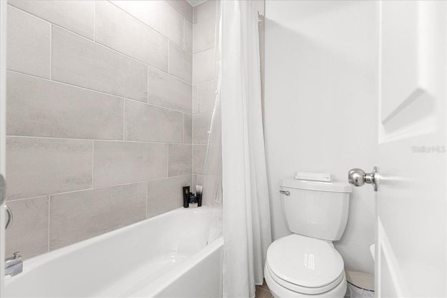 Furnished interior view inside a new home in Millwood: Millwood Estates - The Enclave, Ocala (Image 59). Furnished interior view inside a new home in Millwood: Millwood Estates - The Enclave, Ocala (Image 59).