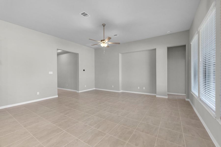 Spacious, unfurnished interior of a new home in Dellrose, Hockley (Image 24).