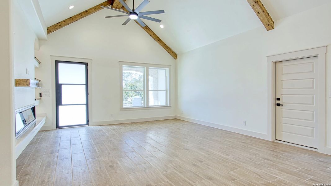 Spacious, unfurnished interior of a new home in , Spring Branch (Image 30).