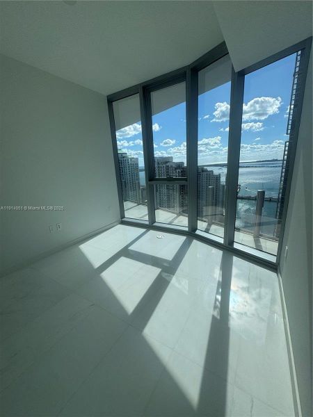 Spacious, unfurnished interior of a new home in , Miami (Image 17).