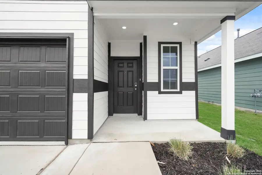 Exterior details and patio area of a home in Dauer Ranch, New Braunfels (Image 3). Exterior details and patio area of a home in Dauer Ranch, New Braunfels (Image 3).