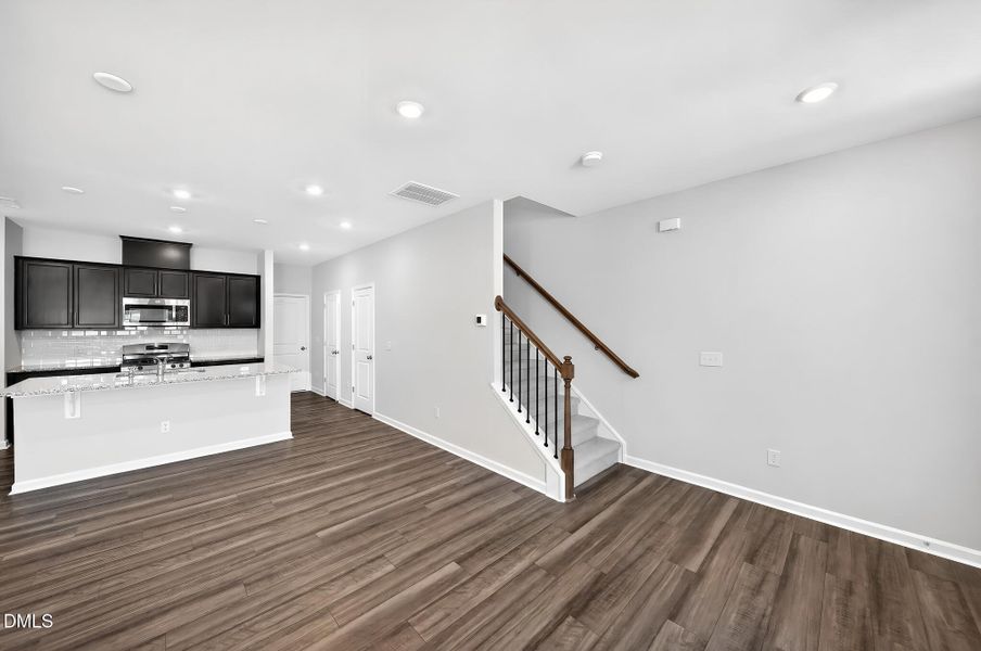 SUN_Rosedale_Pic_Sutton-10
