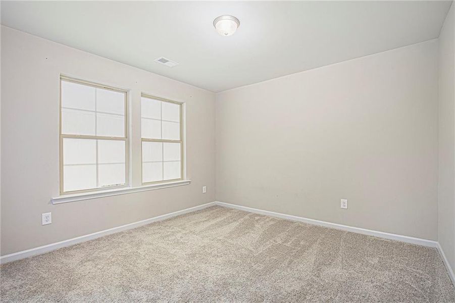 Spacious, unfurnished interior of a new home in Vineyard Park, Griffin (Image 27).