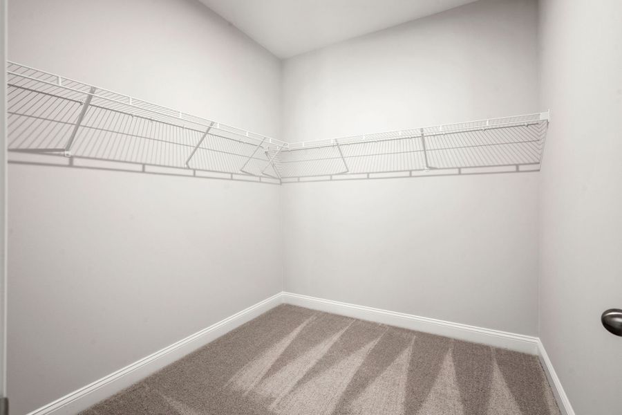 Spacious, unfurnished interior of a new home in Waterways, Richmond Hill (Image 21).