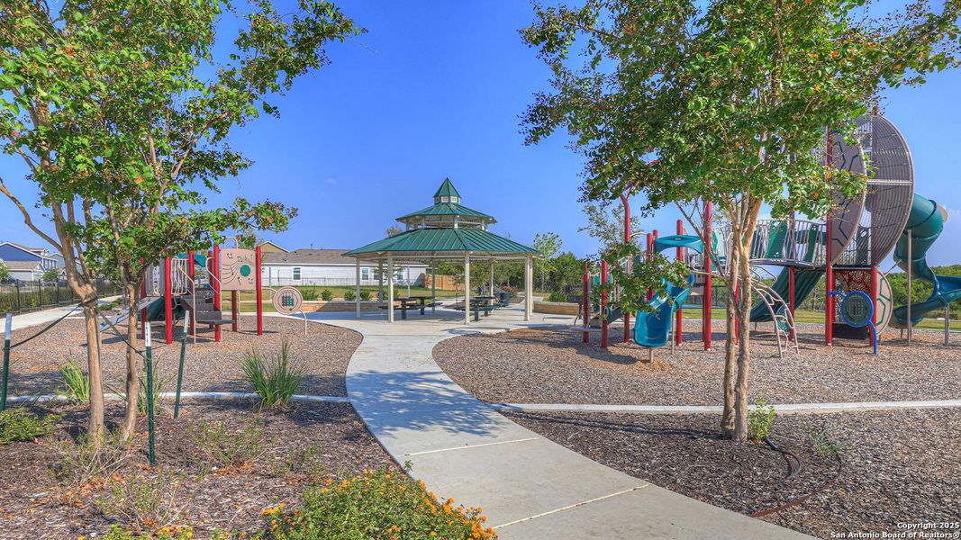 Community amenities in Sunset Oaks, Maxwell (Image 31). Community amenities in Sunset Oaks, Maxwell (Image 31).