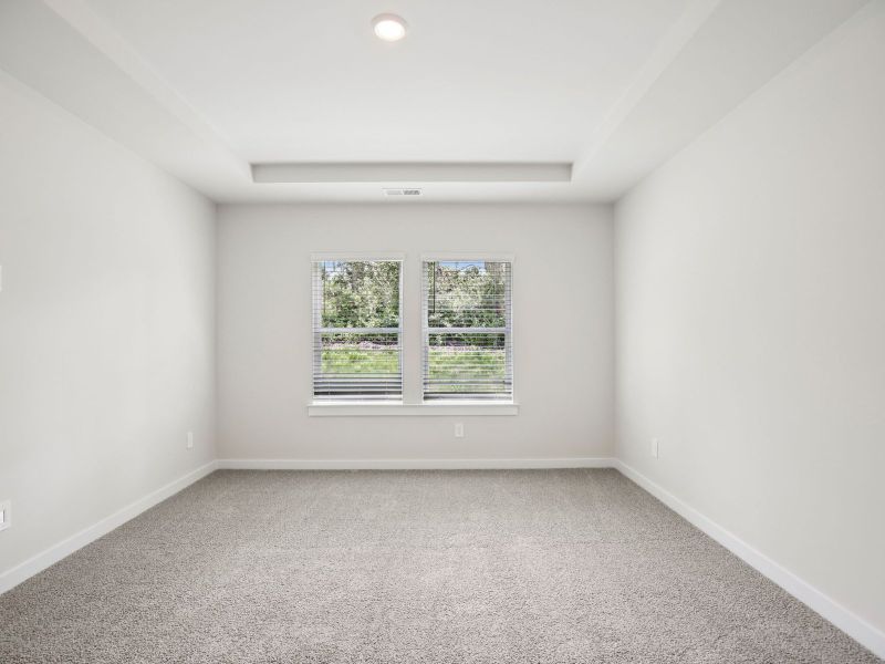 Spacious, unfurnished interior of a new home in Buffalo Ridge, Newton (Image 15).