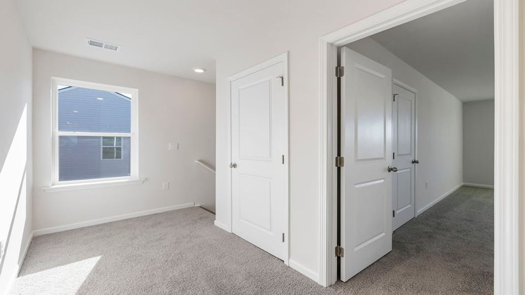 Spacious, unfurnished interior of a new home in Baxter Village, Boiling Springs (Image 23).