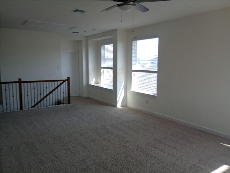 Spacious, unfurnished interior of a new home in Highcrest Meadow West, Georgetown (Image 13).