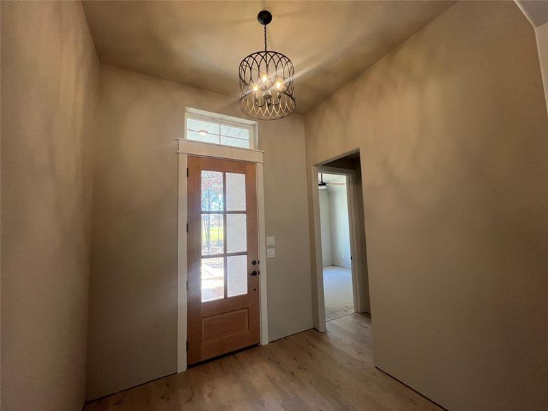 Spacious, unfurnished interior of a new home in Escondido Ranches, Poolville (Image 15).