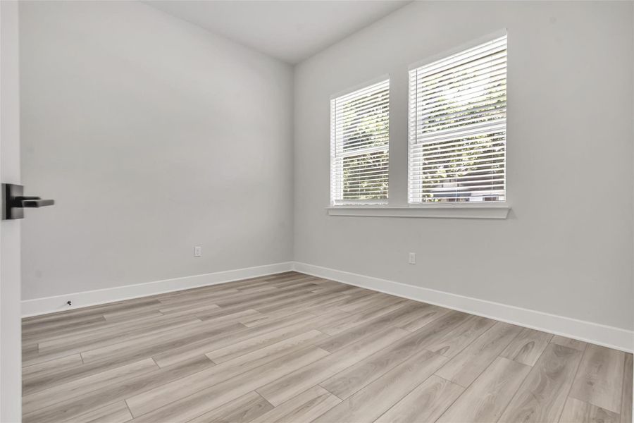 Spacious, unfurnished interior of a new home in , Austin (Image 22).