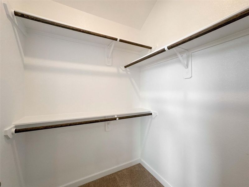 Spacious, unfurnished interior of a new home in Creekhaven, Rosharon (Image 21).