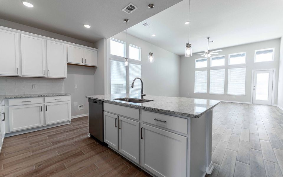 Furnished interior view inside a new home in Canterra Creek, Rosharon (Image 5).