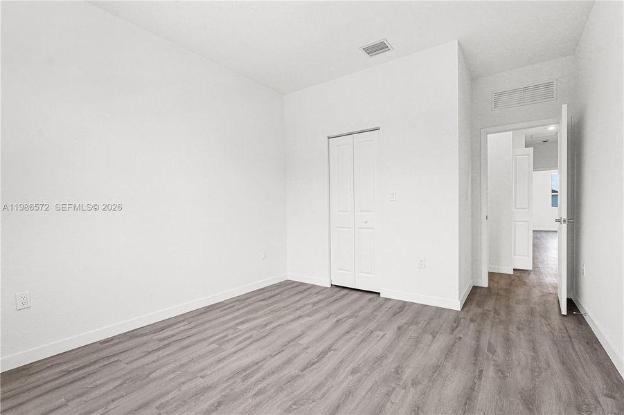 Spacious, unfurnished interior of a new home in , Miami (Image 58).