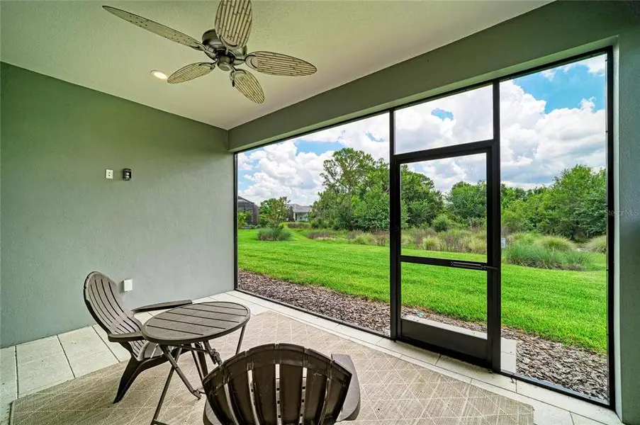 Exterior details and patio area of a home in , Sarasota (Image 4).
