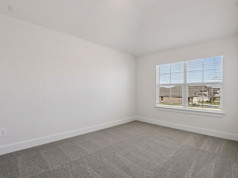 Spacious, unfurnished interior of a new home in Arcadia Ridge - Classic Series, San Antonio (Image 28).