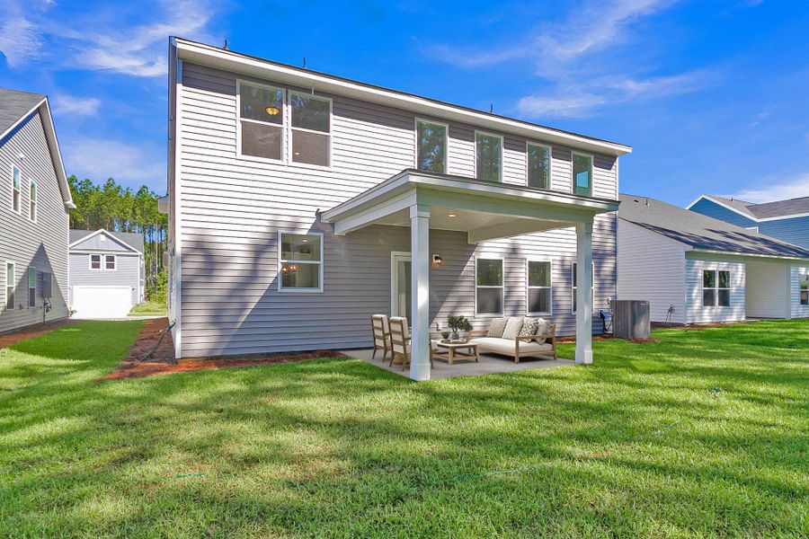 Representative exterior details of a home built from the Jefferson by Ashton Woods in Tea Farm: Presidents Series, Ravenel (Image 2).