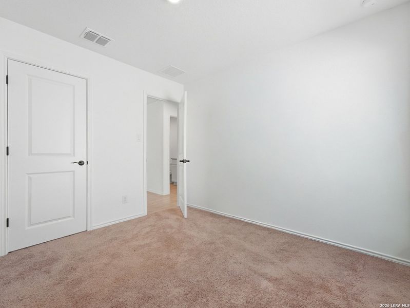 Spacious, unfurnished interior of a new home in Torian Village, San Antonio (Image 23).