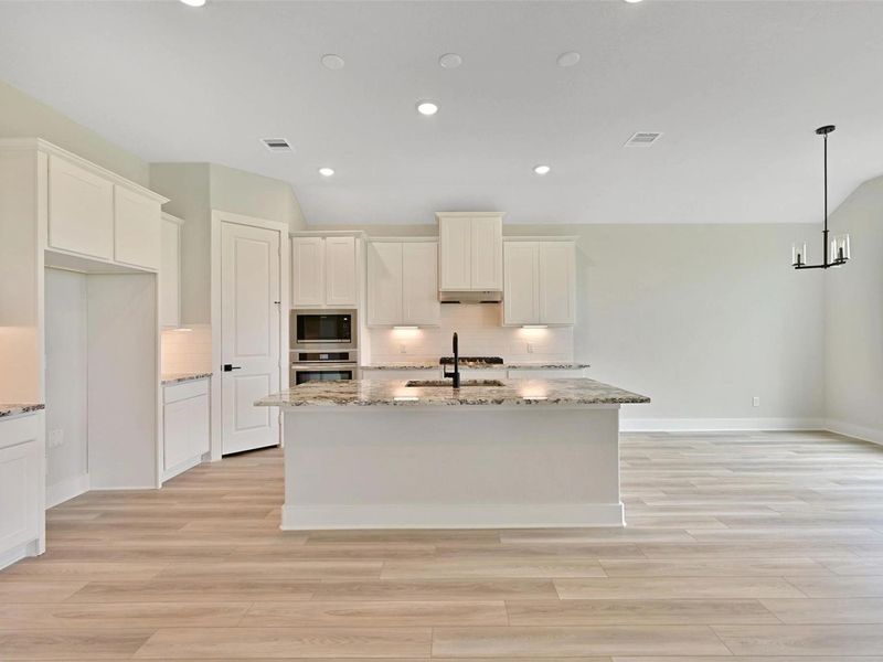 Furnished interior view inside a new home in Lago Mar, Texas City (Image 8).