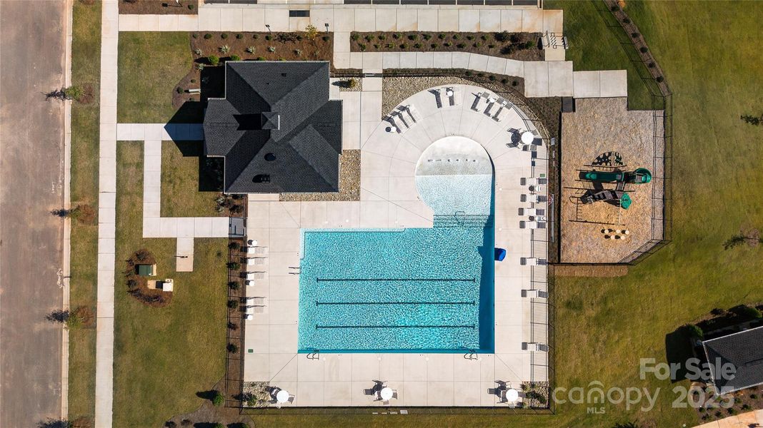 Community amenities in Cardinal Creek, Charlotte (Image 30).