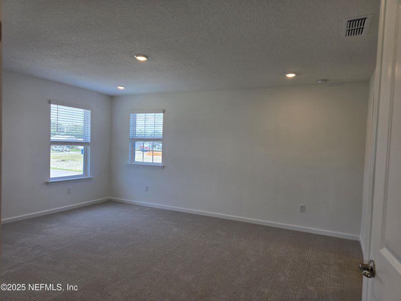 Spacious, unfurnished interior of a new home in Hyland Trail, Green Cove Springs (Image 19). Spacious, unfurnished interior of a new home in Hyland Trail, Green Cove Springs (Image 19).