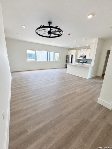 Spacious, unfurnished interior of a new home in , San Antonio (Image 16).
