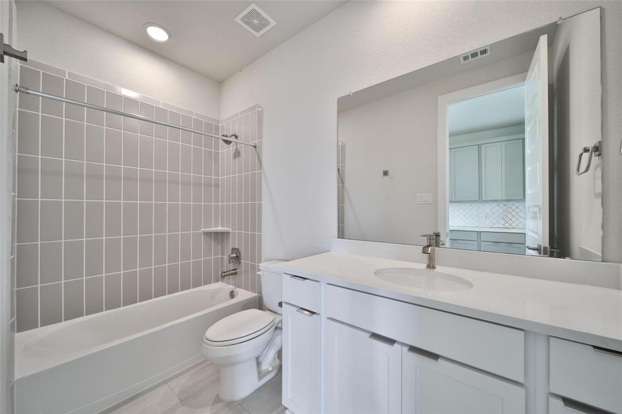 Furnished interior view inside a new home in Lago Pointe, Seabrook (Image 8).