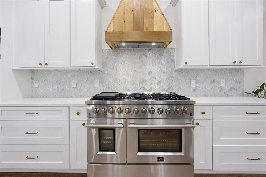 Close-up of interior finishes inside a home in , Belleview (Image 24). Close-up of interior finishes inside a home in , Belleview (Image 24).