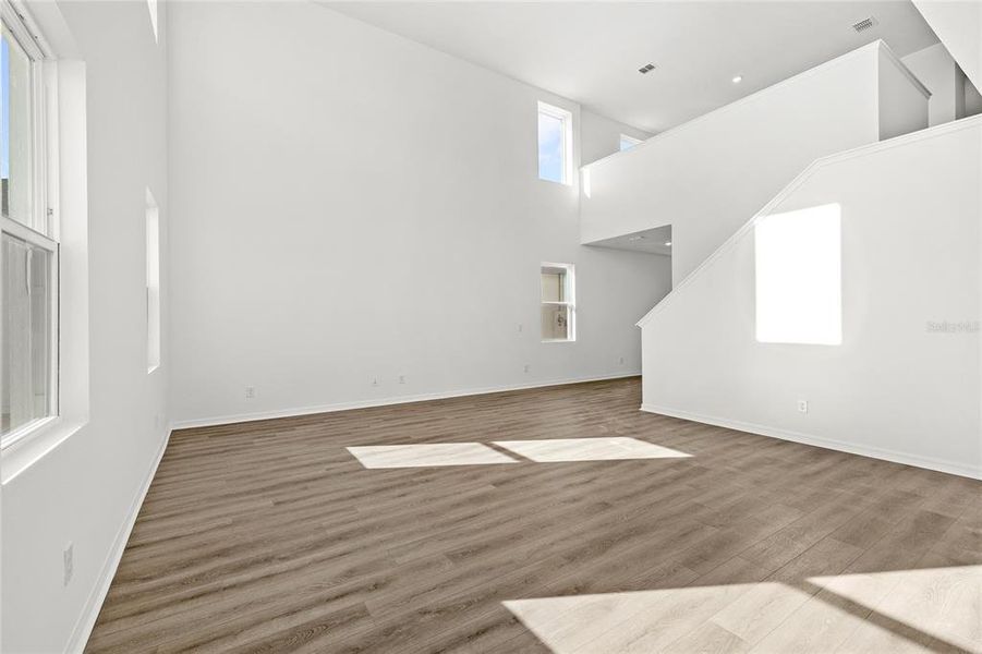 Spacious, unfurnished interior of a new home in , Kissimmee (Image 20).