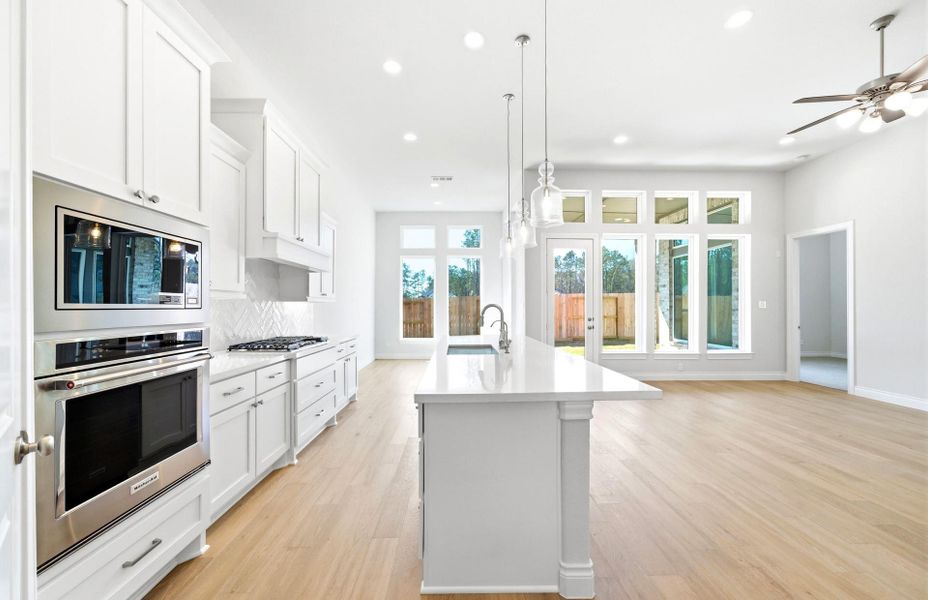 Furnished interior view inside a new home in The Highlands 55′, Porter (Image 11).