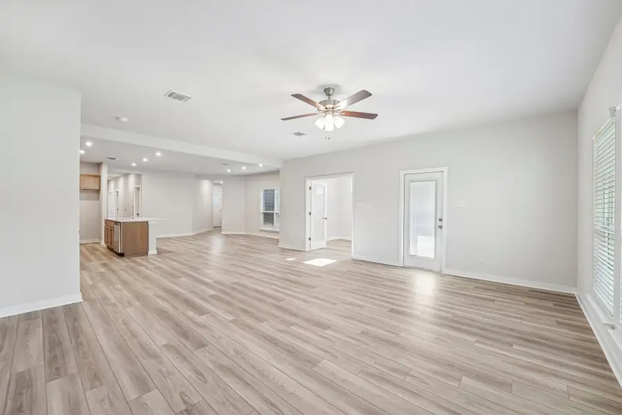 Spacious, unfurnished interior of a new home in Hills of Westwood, Temple (Image 14).