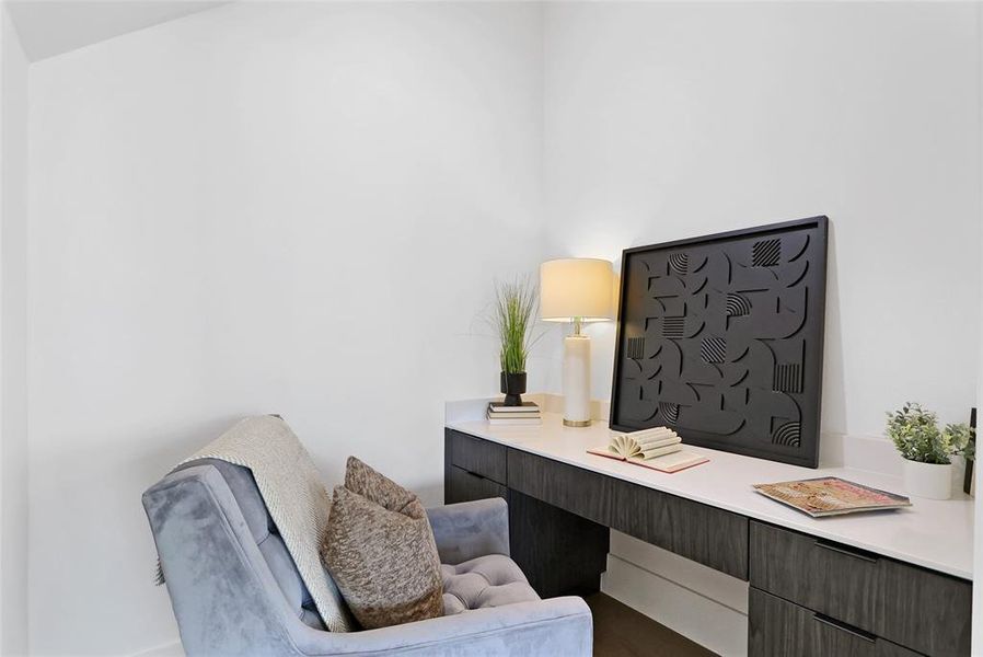 Pyvot Office