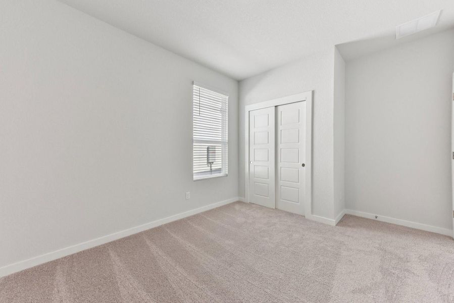 Spacious, unfurnished interior of a new home in Stallion Run, Buda (Image 22).