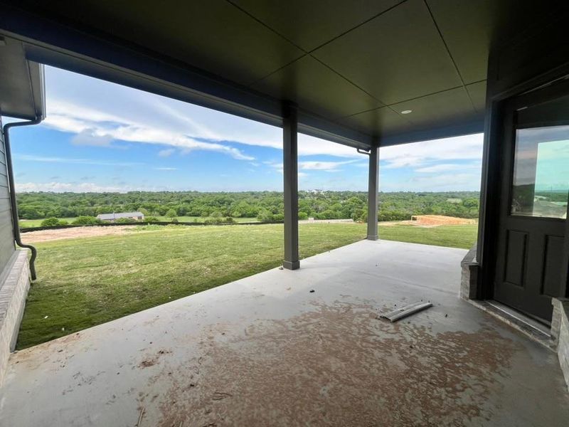 Exterior details and patio area of a home in Eagle Ridge Estates, Weatherford (Image 4).