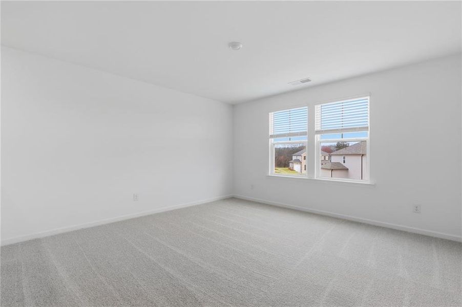 Spacious, unfurnished interior of a new home in Apalachee Hills, Bethlehem (Image 16).