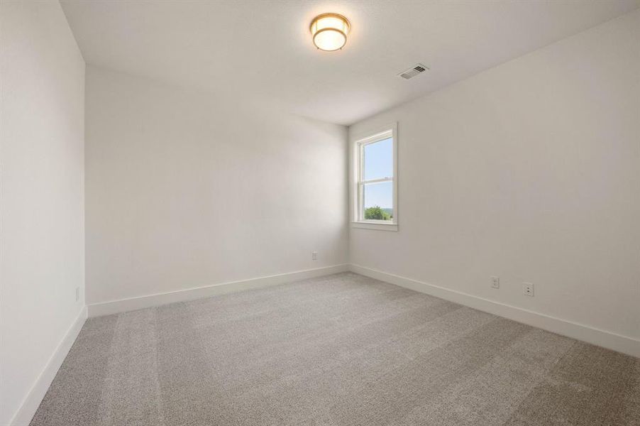 Spacious, unfurnished interior of a new home in Bella Crossing, Fort Worth (Image 26).