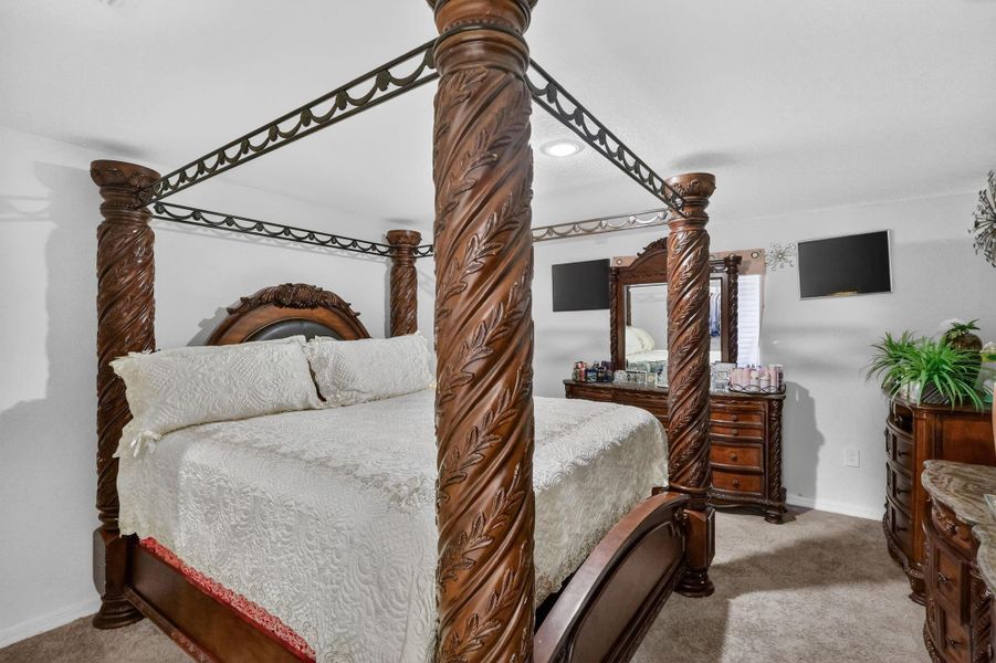 Furnished interior view inside a new home in , Fort Pierce (Image 15).