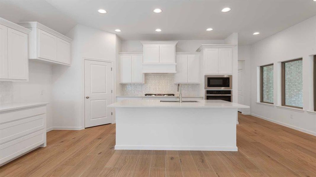 Furnished interior view inside a new home in Avondale, Fate (Image 5).