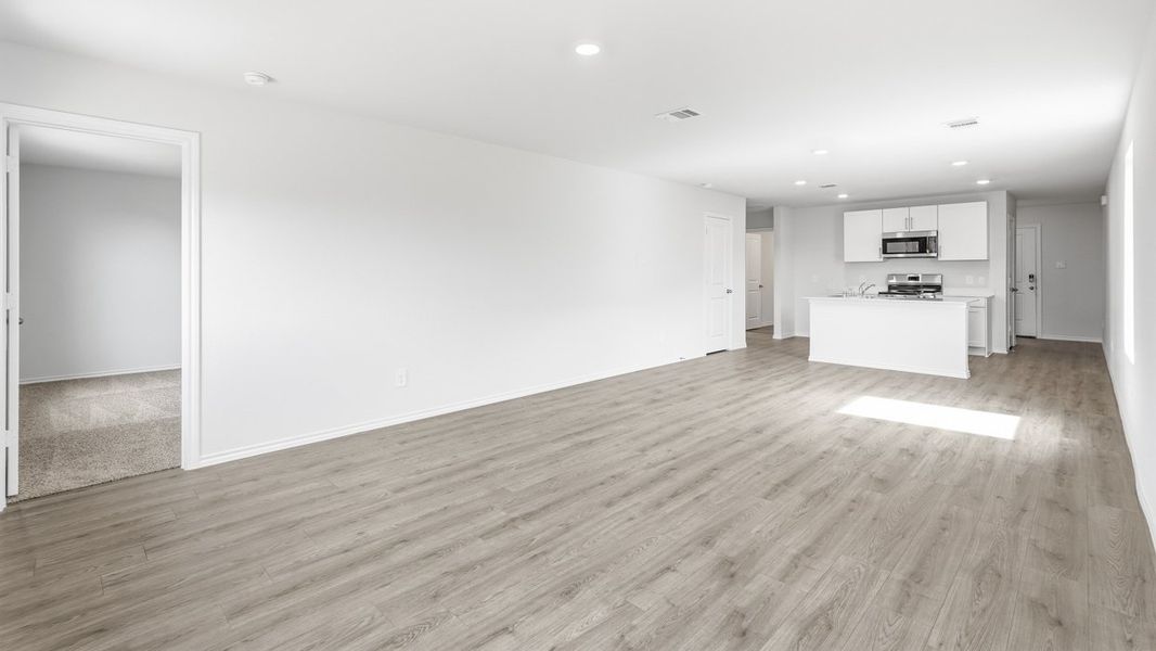 Spacious, unfurnished interior of a new home in Maplewood Meadows, Talty (Image 16).