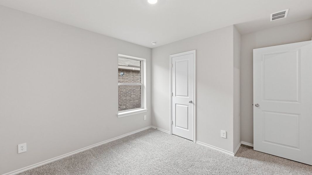 Representative unfurnished interior of a home built from the Easton by D.R. Horton in Rock Creek West, Fort Worth (Image 30).