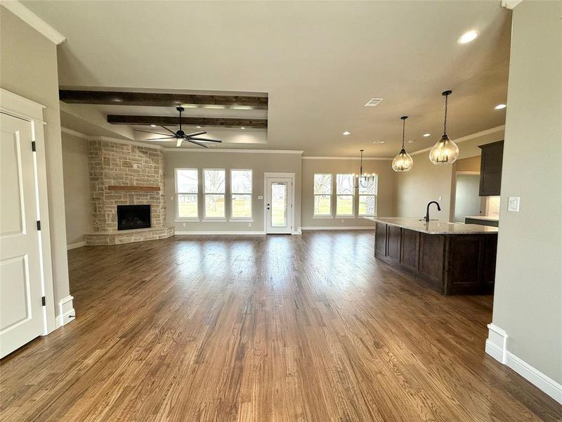 Spacious, unfurnished interior of a new home in , Granbury (Image 31).