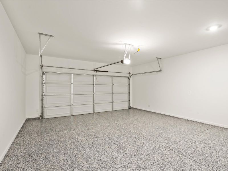 Spacious, unfurnished interior of a new home in Mandarina - Signature Series, Marana (Image 15).