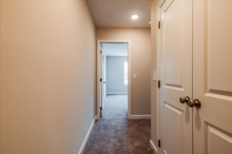 Spacious, unfurnished interior of a new home in Wilkins Walk, Mableton (Image 35).